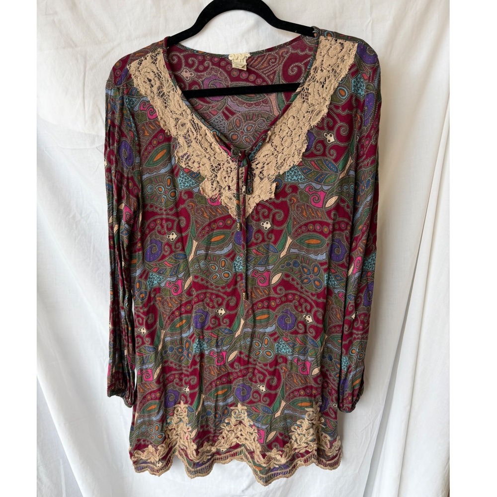Gimmicks by BKE Paisley Tunic Top Burgundy Crochet Lace Boho Whimsygoth Small